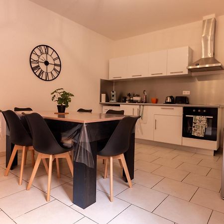 Appartement Tout Equipe Pour 6 Personnes A 15Min Des Plages Béziers Exterior foto