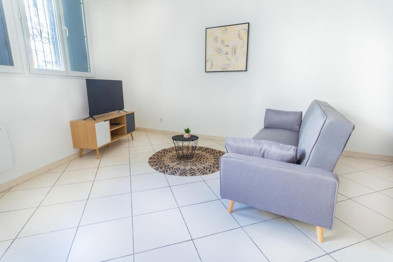 Appartement Tout Equipe Pour 6 Personnes A 15Min Des Plages Béziers Exterior foto