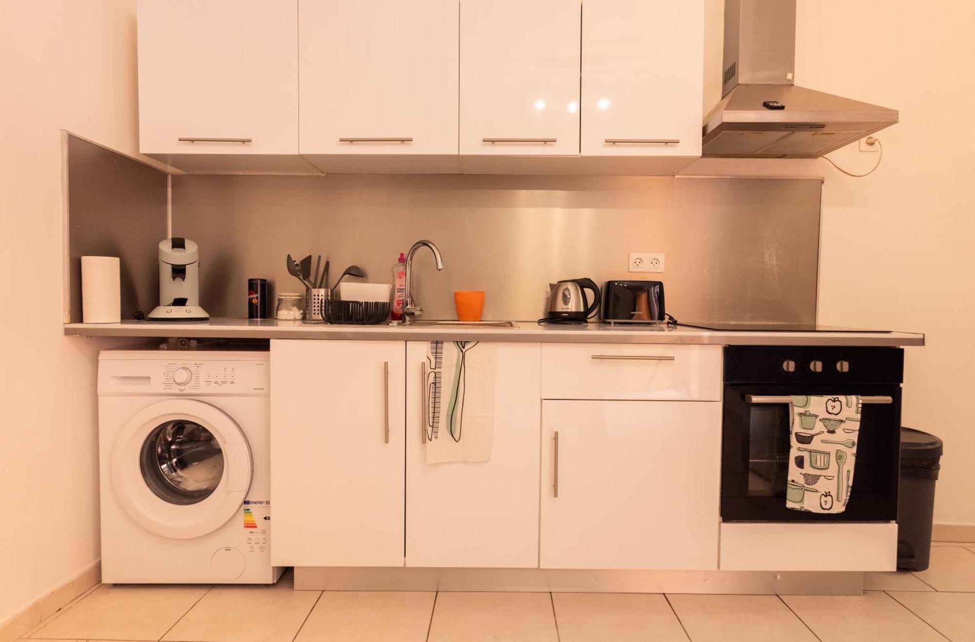 Appartement Tout Equipe Pour 6 Personnes A 15Min Des Plages Béziers Exterior foto