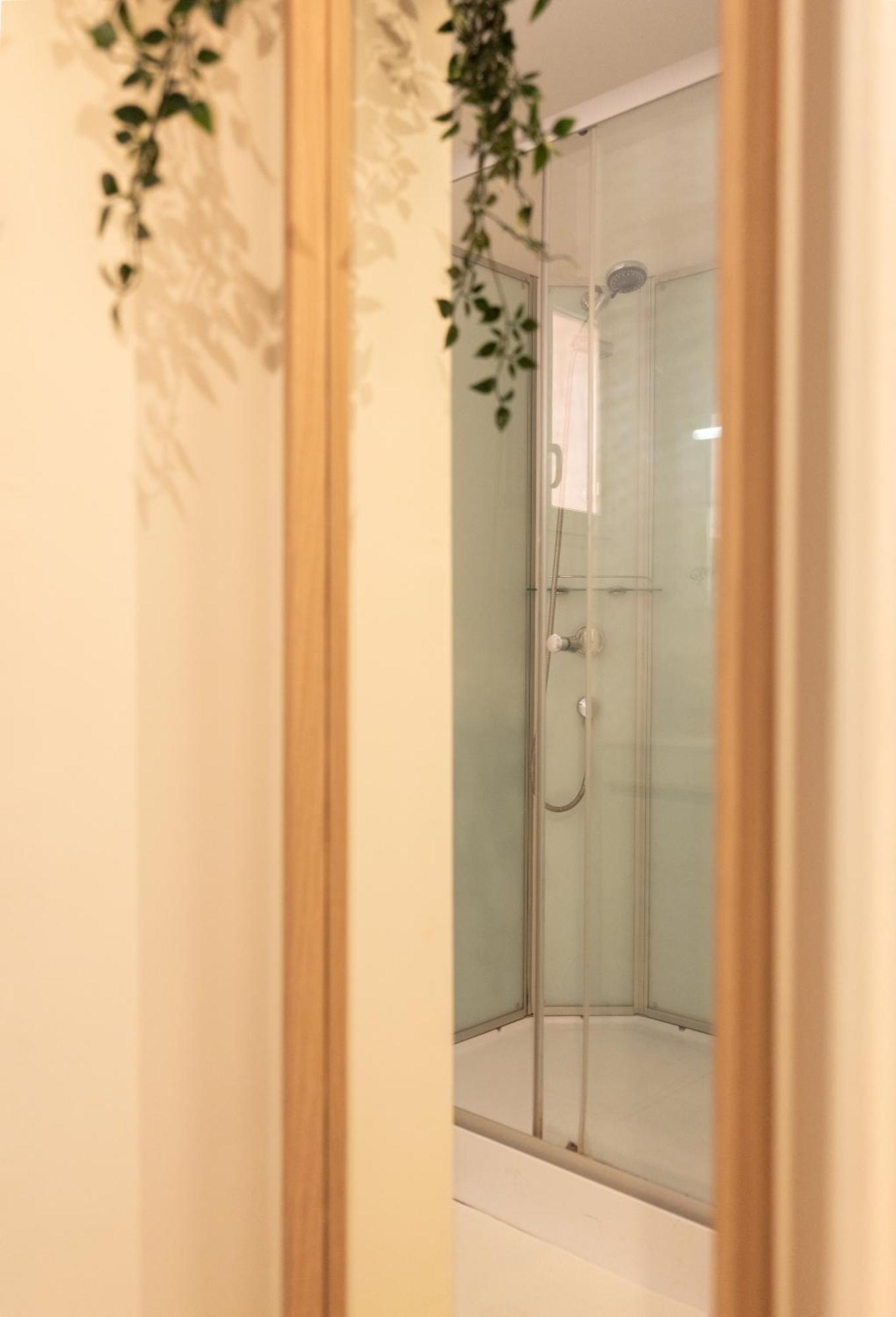 Appartement Tout Equipe Pour 6 Personnes A 15Min Des Plages Béziers Exterior foto