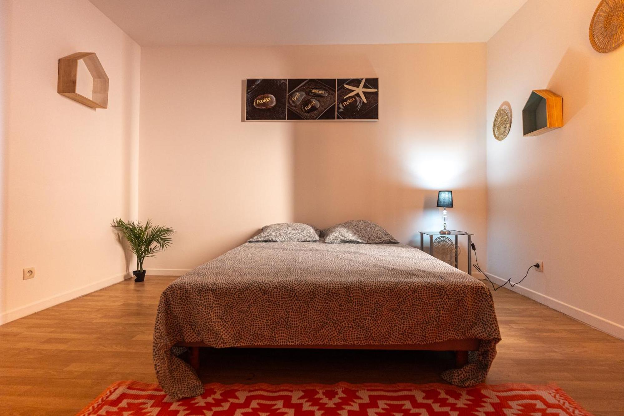 Appartement Tout Equipe Pour 6 Personnes A 15Min Des Plages Béziers Exterior foto