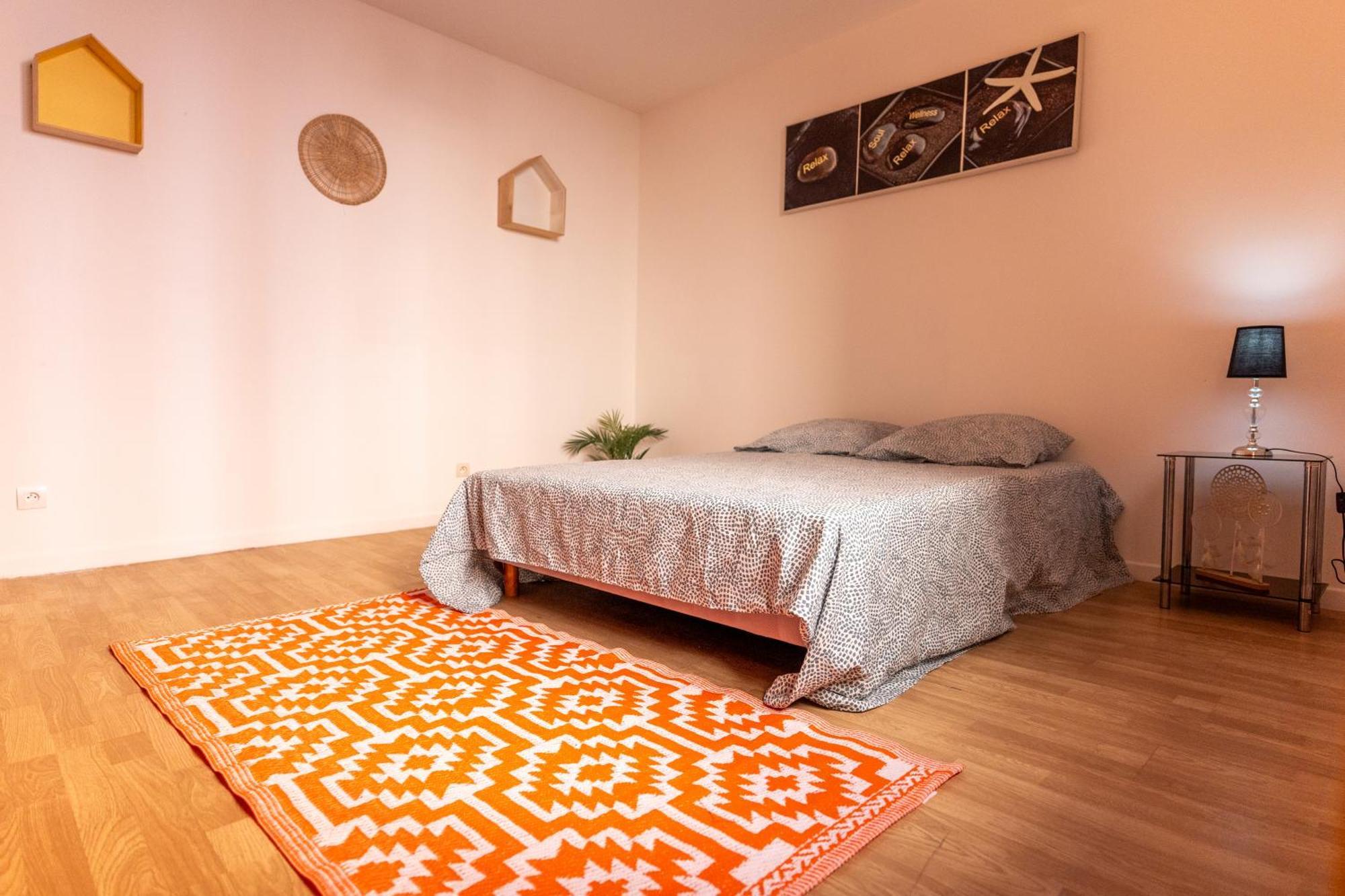 Appartement Tout Equipe Pour 6 Personnes A 15Min Des Plages Béziers Exterior foto